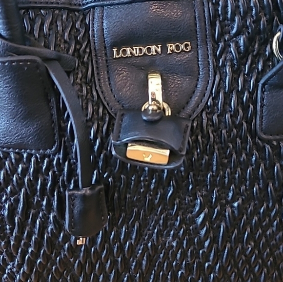 London Fog Black Woven Shoulder Bag - Picture 4 of 8